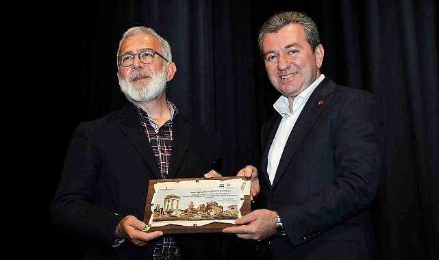 Bergama'da 'İstanbul'un Fethi' konulu konferans