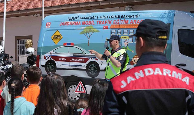Ders zili bu sefer jandarma ekiplerinin eğitimi için çaldı