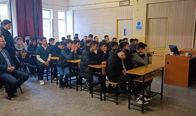 DPÜ Şampiyon KARANDA İHA takımı Gedizli öğrencilerle buluştu
