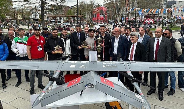 DPÜ TEKNOFEST takımları, halk ve Kütahya protokolü ile buluştu