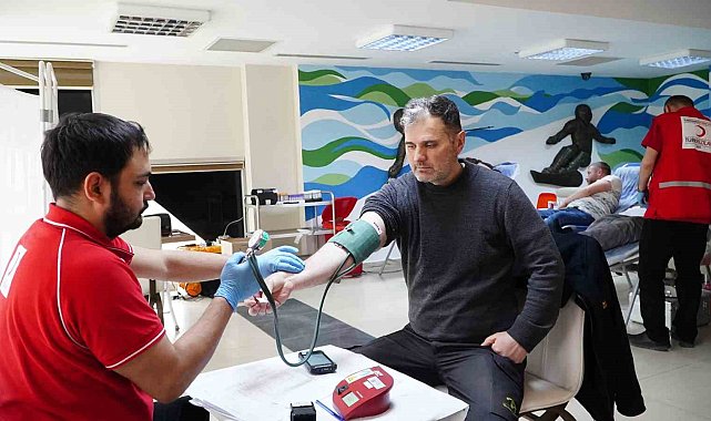 Erciyes A.Ş. personelinden Kızılay'a kan desteği