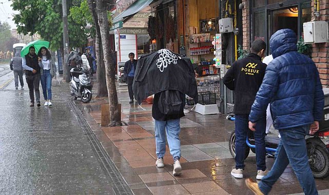 Eskişehir'de sağanak yağmur etkili oldu
