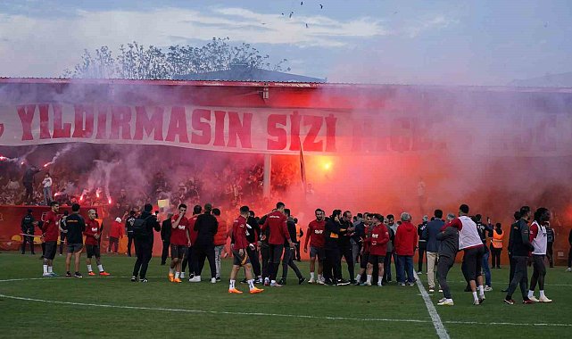 Galatasaray, taraftarlara açık antrenman yaptı