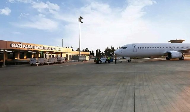 Gazipaşa Havalimanı'nı nisan ayında 52 bin 574 yolcu kullandı