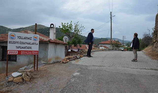 Gömeç'te parke taş çalışmaları devam ediyor