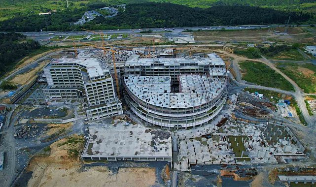 İstanbul Tıp Fakültesi'nin yeni sağlık üssü Hasdal'da yükseliyor: İlk etabı 2024'te bitecek