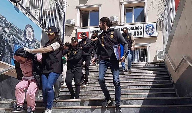İstanbul'da 11 ayrı adrese fuhuş operasyonu düzenlendi