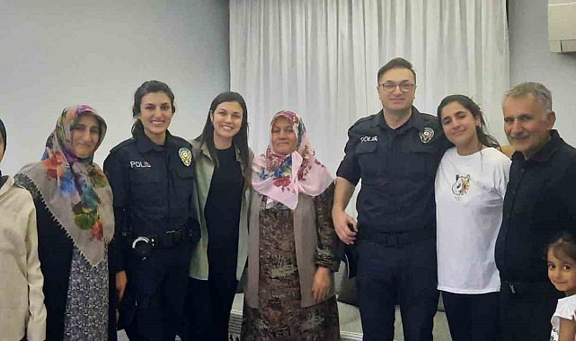 İzmir polisinden duygulandıran doğum günü sürprizi