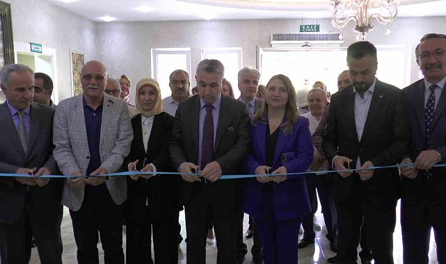 Kadın kursiyerlerin el emekleri görücüye çıktı