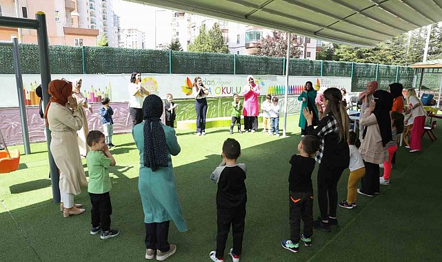 KAYMEK'ten çocuk bakım elemanı kursiyerlerine keyifli eğitim
