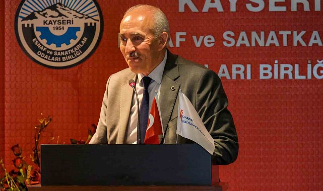 Kayseri Vergi Dairesi Başkanı İbrahim Kaya, esnaf temsilcileriyle bir araya geldi