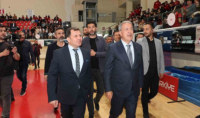 Kayseri'de spor kulüplerine tam destek