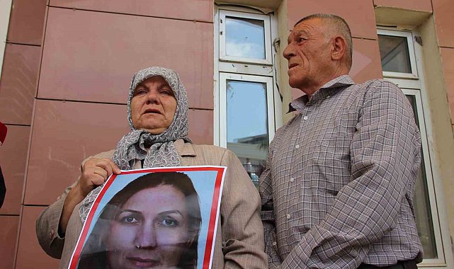 Kızı öldürülen anne karar sonrası gözyaşlarına boğuldu