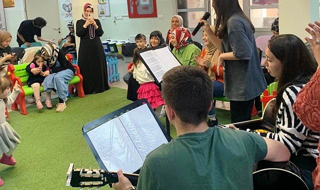 Kütahya Necip Fazıl Kısakürek Anadolu Lisesinde, "Müzik varsa biz de varız" projesi