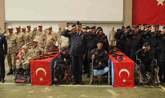 Kütahya'da engelli bireyler bir günlük temsili askerlik yaptı