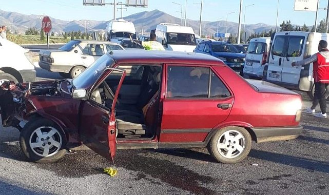 Malatya'da 3 araçlı zincirleme kaza: 5 yaralı
