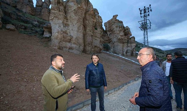 Meram Dere'nin peri bacaları Kızlar Kayası turizme kazandırılıyor