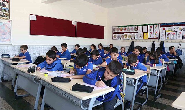 Meram'daki öğrenciler MEGA sınavda