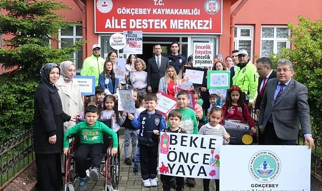 Minik öğrenciler trafik uygulaması yaptı