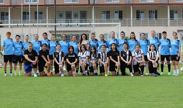 Nazilli Belediyespor Kadın Futbol Takımı, play-off'lara hazırlanıyor