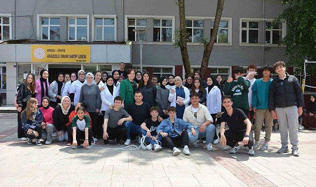 Öğrenciler, hazırladıkları gösteri ve etkinliklerle fetih coşkusunu okulda yaşattı