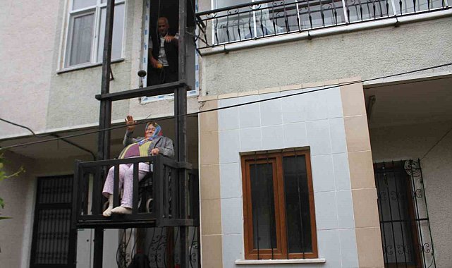 Oy kullanmak için tüm engelleri aştılar