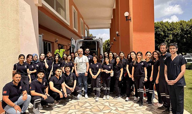 Paramedik öğrencilerine eğitim