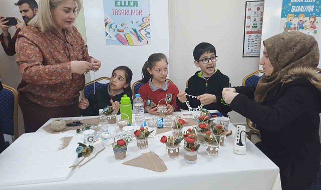 "Minik Ellerde Hayat Bulan Objeler" Halk Eğitimi Merkezinde sergilendi