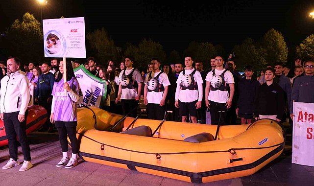Rafting Türkiye Şampiyonası kortejle ile başladı