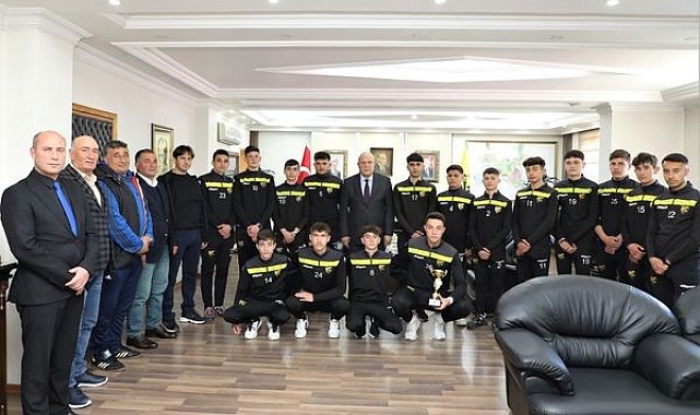Şampiyonlardan Başkan Pekmezci'ye ziyaret