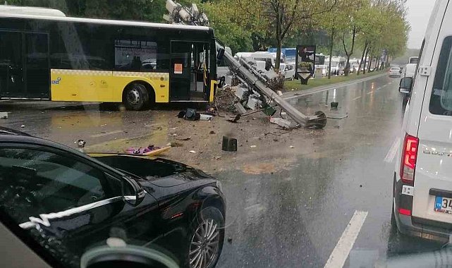 Sarıyer'de İETT otobüsü kaza yaptı: Faciadan dönüldü
