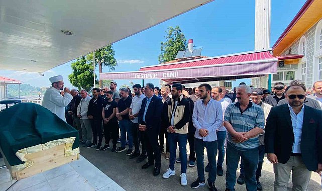 Seçim zaferini kutlamak isterken tutukluk yapan silahı ile yanlışlıkla kendini vuran şahıs son yolculuğuna uğurlandı