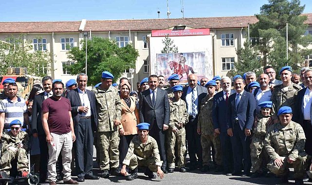 Siirt'te 41 özel birey temsili askerlik heyecanı yaşadı