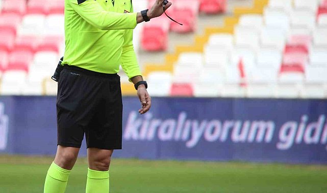 Sivasspor - Konyaspor maçının VAR hakemi Mustafa Öğretmenoğlu oldu