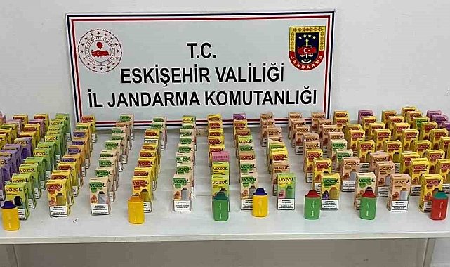 Şüpheli şahsın aracında 168 adet kaçak elektronik sigara ele geçirildi