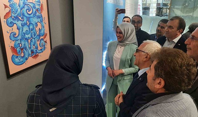 Uluslararası Poster Sergisi 'İstanbul' temasıyla Beyoğlu'nda açıldı