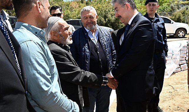 Vali Yılmaz: "Devlet olarak depremzede vatandaşlarımızın kalıcı konutlara kavuşması için var gücümüzle çalışıyoruz"