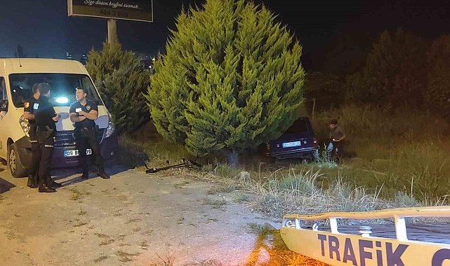 Alkollü sürücünün kullandığı otomobil, polis uygulama noktasında kaza yaptı