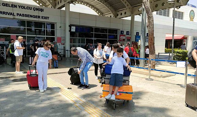 Antalya'nın tatilcileri havayolunu tercih etti