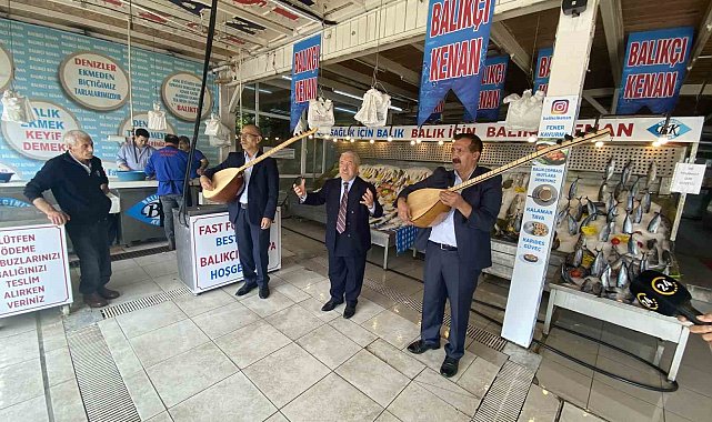 Aşık'lar denizler için Türkiye Deniz Canlıları Müzesi'nde çaldı