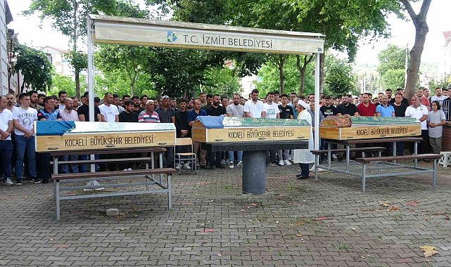 Aynı aileden 3 kişi kazada ölmüştü: Gözyaşlarıyla son yolculuklarına uğurlandılar