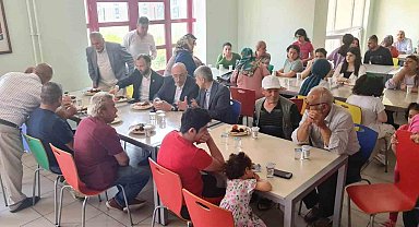 Birlik Vakfı, Kütahya'daki depremzede vatandaşları bayramda da yalnız bırakmadı
