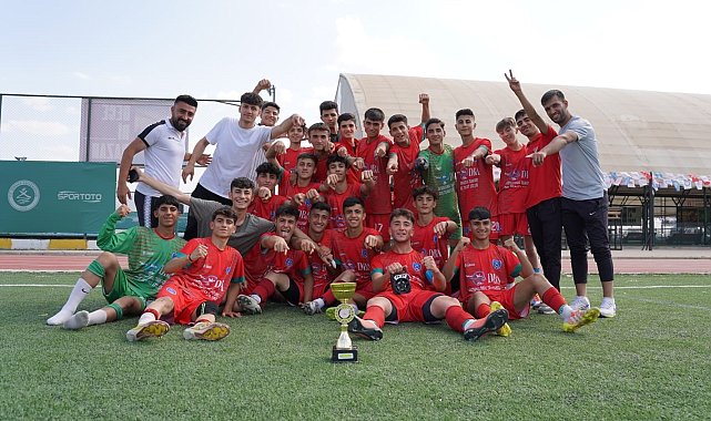 Cizre Diclespor, U17 liginde namağlup şampiyon