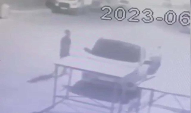 Cizre'de park halindeki araçlara çirkin saldırı