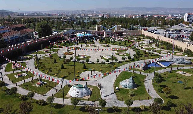 Çoruminia'yı 50 bin kişi ziyaret etti