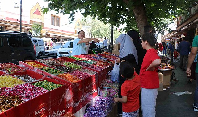 Diyarbakır'da çarşı pazarda bayram hareketliliği
