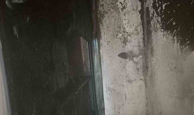 Elektrik panosundan çıkan yangını itfaiye ekipleri söndürdü