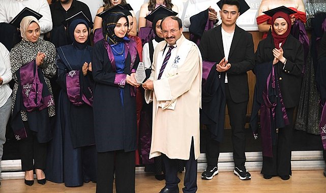 ETÜ'de mezuniyet coşkusu