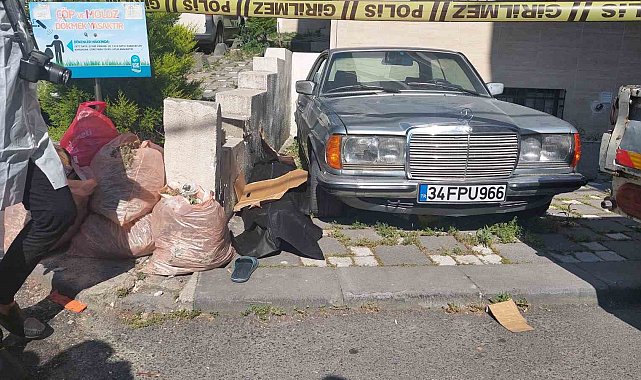 Eyüpsultan'da çatıdan aşağı düşen yabancı uyruklu işçi hayatını kaybetti