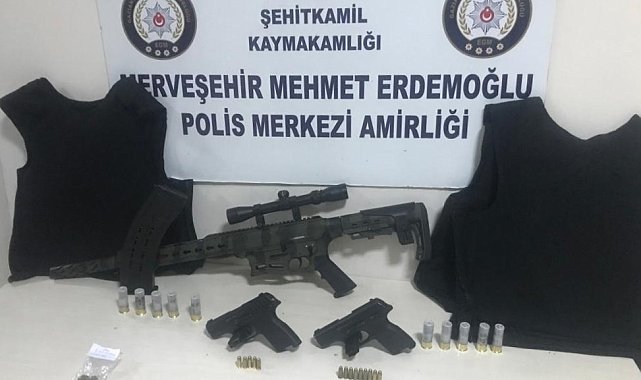Gaziantep'te bir araçta çelik yelek bulundu